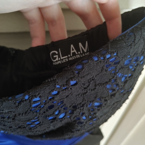 Little Black (and Blue) Dress - Picture 7 of 9